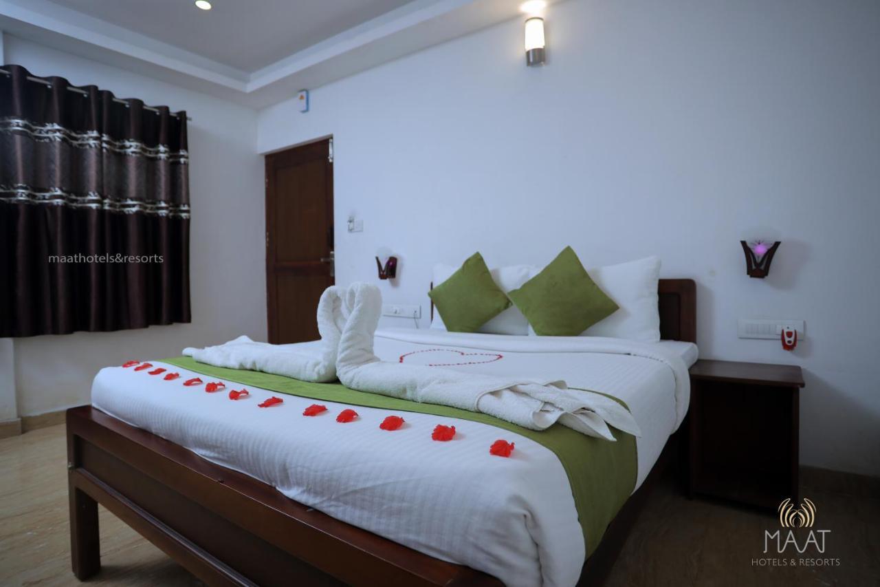 สไปซ์ จังเกิ้ล รีสอร์ต Bed & Breakfast มุนนาร์ ภายนอก รูปภาพ