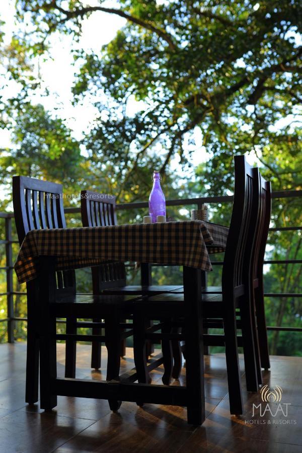 สไปซ์ จังเกิ้ล รีสอร์ต Bed & Breakfast มุนนาร์ ภายนอก รูปภาพ