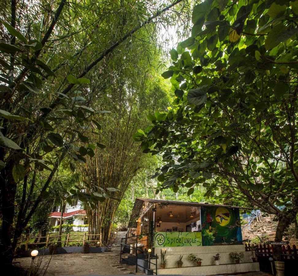 สไปซ์ จังเกิ้ล รีสอร์ต Bed & Breakfast มุนนาร์ ภายนอก รูปภาพ