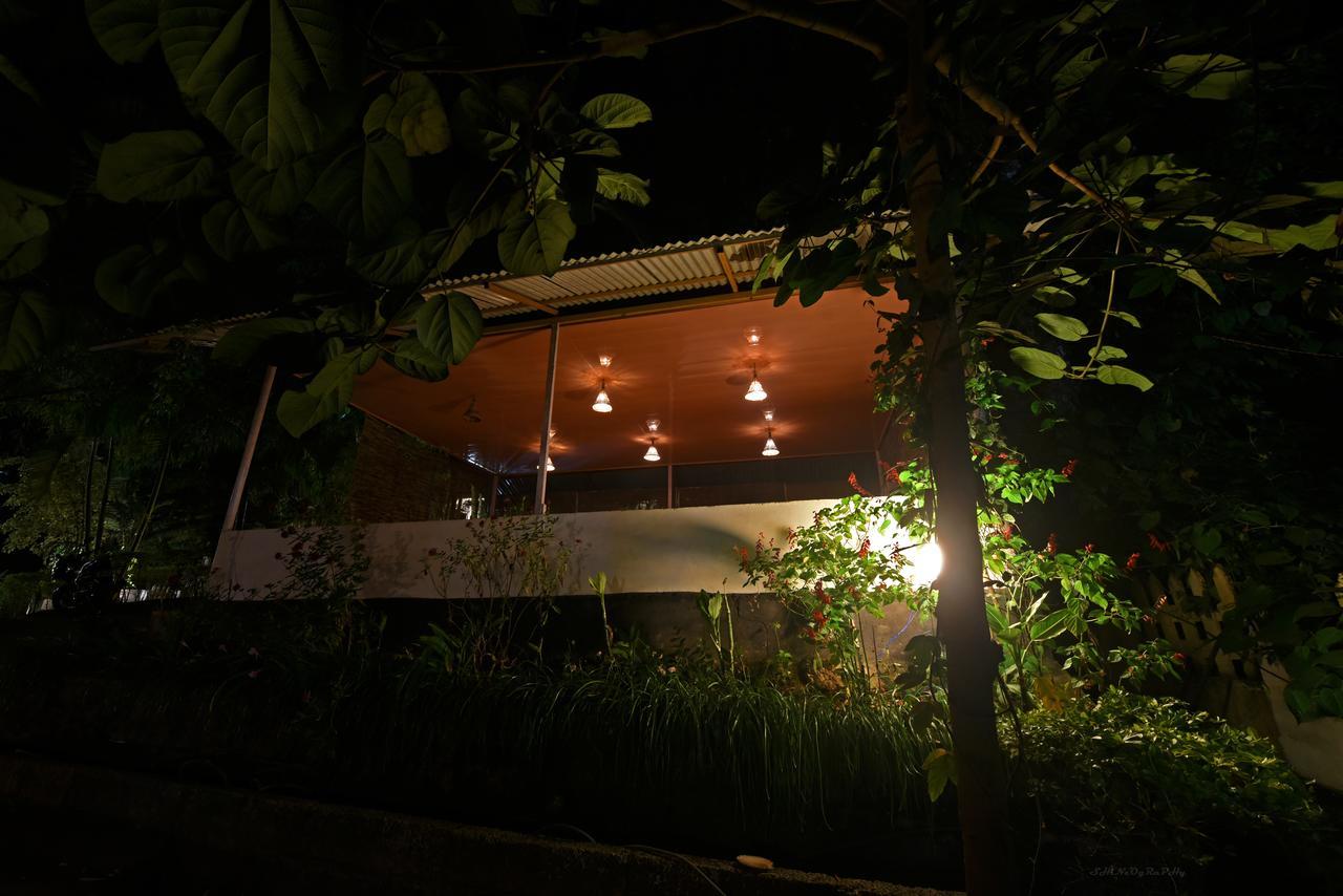 สไปซ์ จังเกิ้ล รีสอร์ต Bed & Breakfast มุนนาร์ ภายนอก รูปภาพ