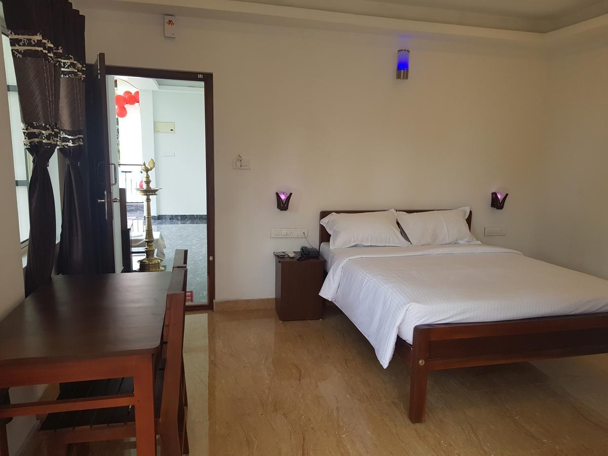 สไปซ์ จังเกิ้ล รีสอร์ต Bed & Breakfast มุนนาร์ ภายนอก รูปภาพ