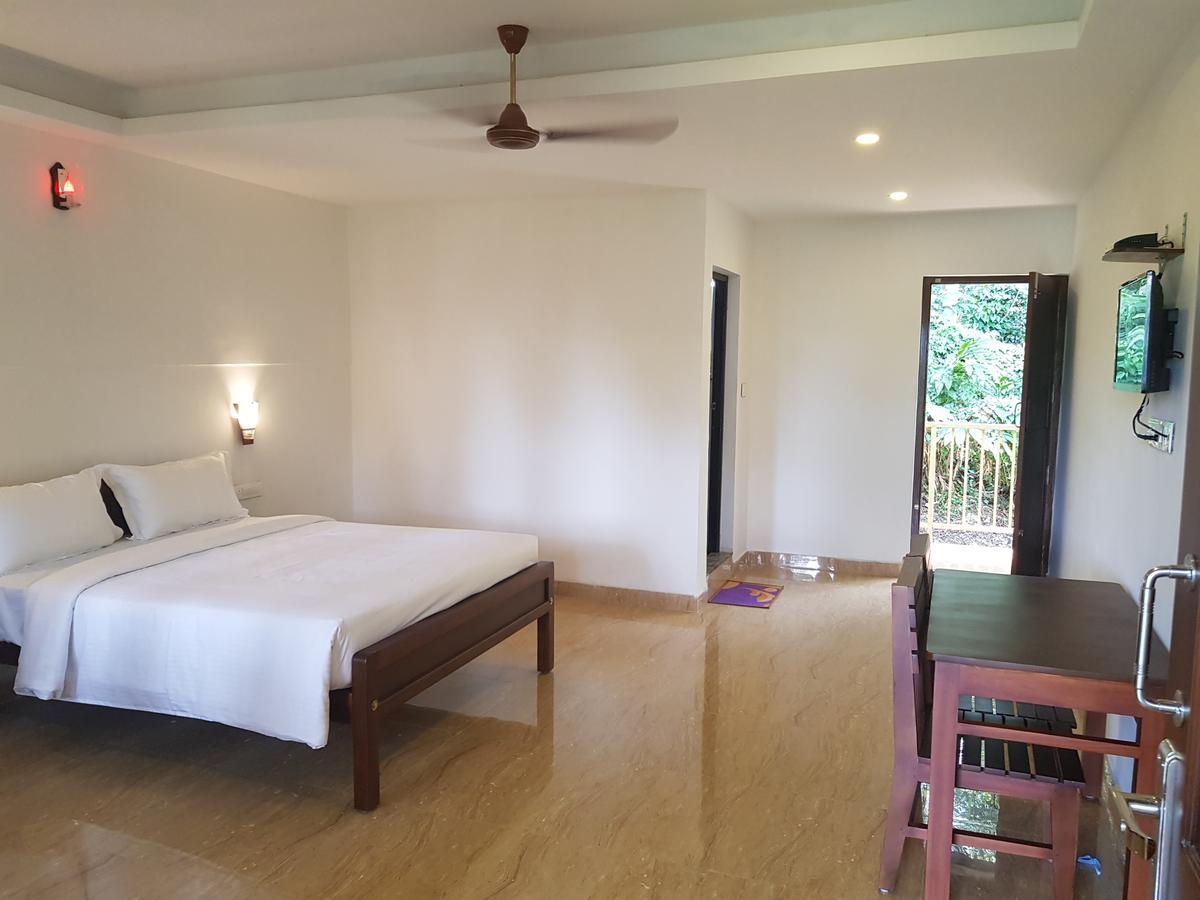 สไปซ์ จังเกิ้ล รีสอร์ต Bed & Breakfast มุนนาร์ ภายนอก รูปภาพ