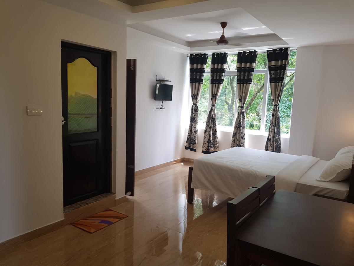 สไปซ์ จังเกิ้ล รีสอร์ต Bed & Breakfast มุนนาร์ ภายนอก รูปภาพ