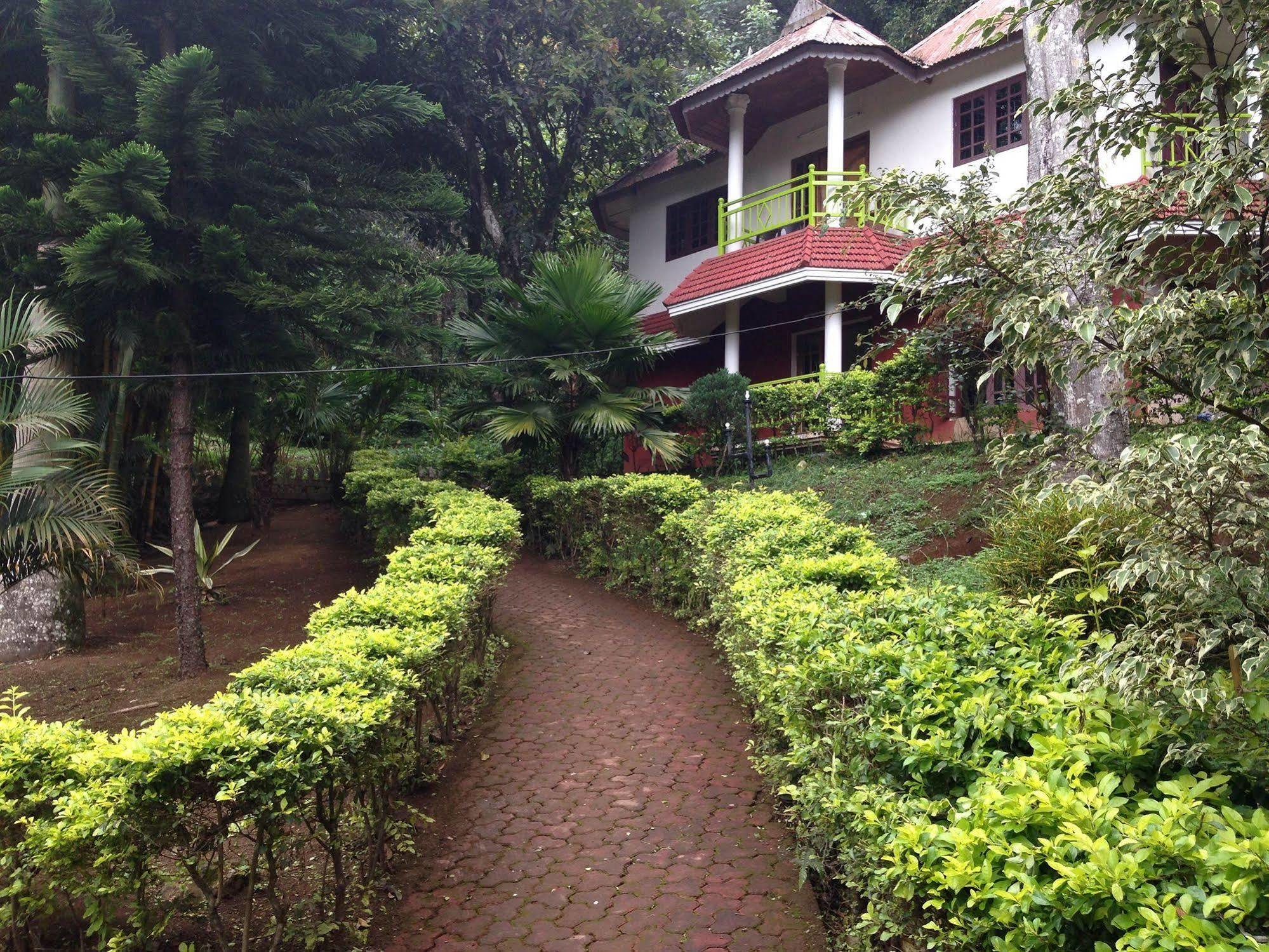 สไปซ์ จังเกิ้ล รีสอร์ต Bed & Breakfast มุนนาร์ ภายนอก รูปภาพ